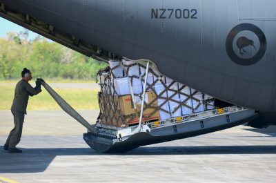 Aid supplies are unloaded from a Royal New Zealand Air Force plane for residents evacuated due to the Manaro Voui volcano on Vanuatu's northern island of Ambae, at the Santo-Pekoa airfield in Luganville, on Vanuatu's Espiritu Santo Island located in the South Pacific, 3 October 2017 (Photo: Reuters/Ben Bohane).