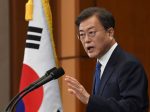 South Korean President Moon Jae-in speaks on the occasion of the third anniversary of his inauguration at the presidential Blue House in Seoul, South Korea, 10 May 10 2020 (Kim Min-Hee/Pool via Reuters).