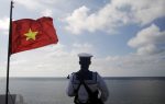 A Vietnamese naval soldier stands quard at Thuyen Chai island in the Spratly archipelago, 17 January 2013 (Photo: Reuters/Quang Le).