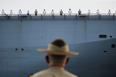 Australian Landing Helicopter Dock ship HMAS Canberra arrive at the Tanjung Priok port in Jakarta, Indonesia, 25 October 2021 (Photo: Reuters/Willy Kurniawan).