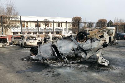 Burnt out cars after protests and unrest in Kazakhstan, Taraz, Kazakhstan, 7 January 2022 (Photo: Reuters/Tatyana Chekrygina)