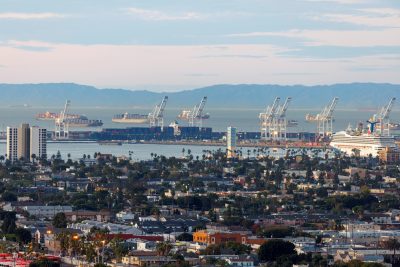 A ship is shown off the coast of the Port of Long Beach amid continuing supply chain problems from Long Beach, Calif., USA, Nov. 22, 2021 (Photo: Reuters/Mike Blake).