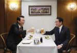 South Korea's President Yoon Suk-yeol toasts with Japan's Prime Minister Fumio Kishida during their talks at Rengatei, a popular and long-established restaurant specialising in Japnese-style Western dishes, at Ginza district in Tokyo, Japan,16 March 2023 (Photo: Reuters/Japan's Cabinet Public Relations Office/Kyodo).