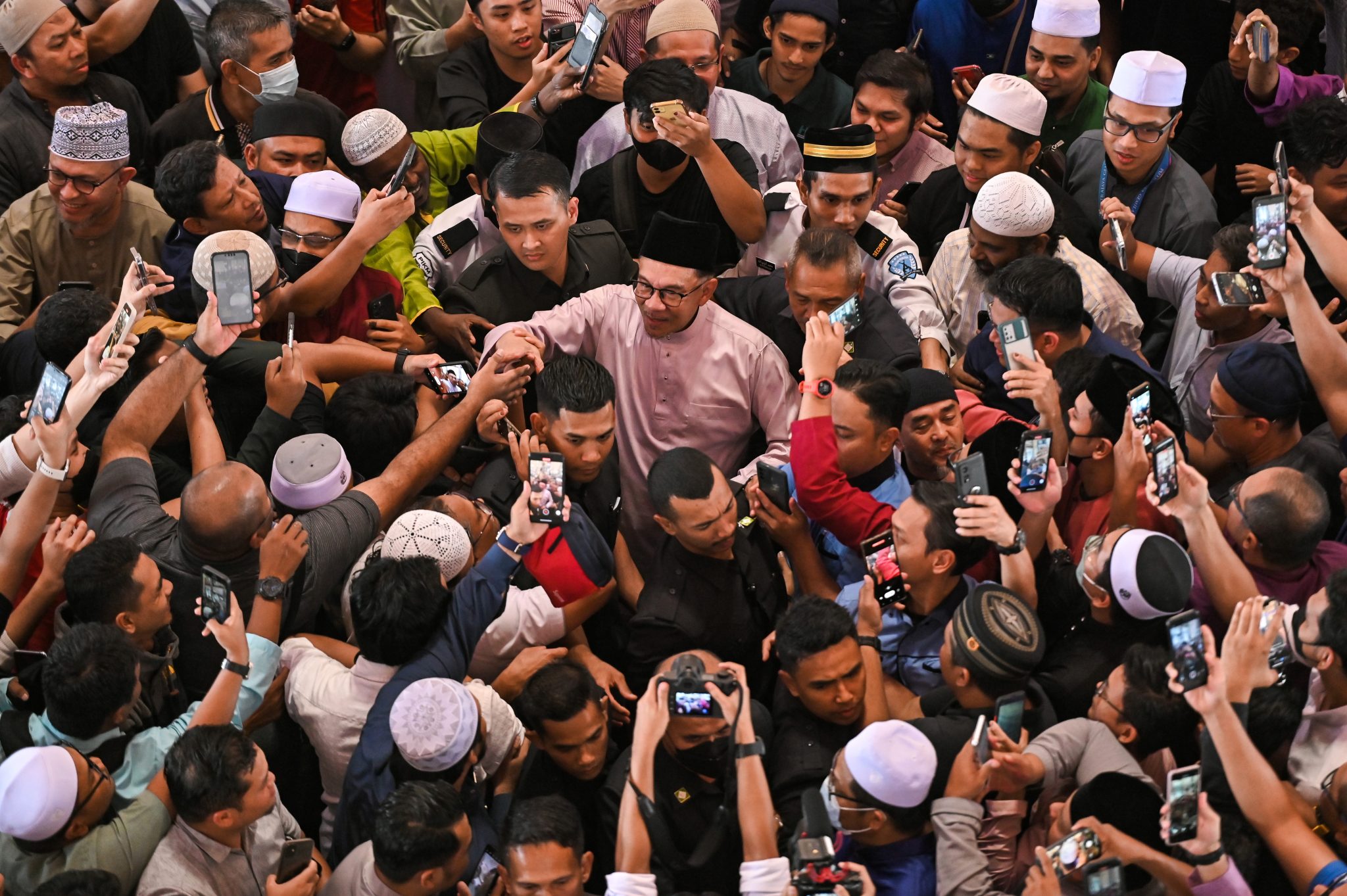 马哈蒂尔与伊斯兰主义者的和解不会治愈马来西亚破碎的政体