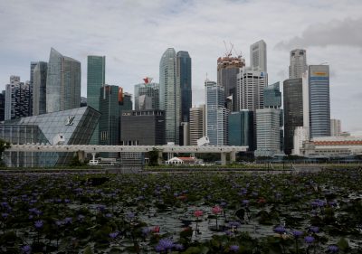 Pemandangan cakrawala Central Business District Singapura, 26-26 Maret 2021 (Foto: REUTERS/Edgar Su).