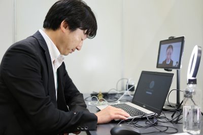 日本保険会社は2023年6月1日日本東京で大学生採用試験でオンライン面接を開始します（写真：Reuters/Yuki Kurose）。