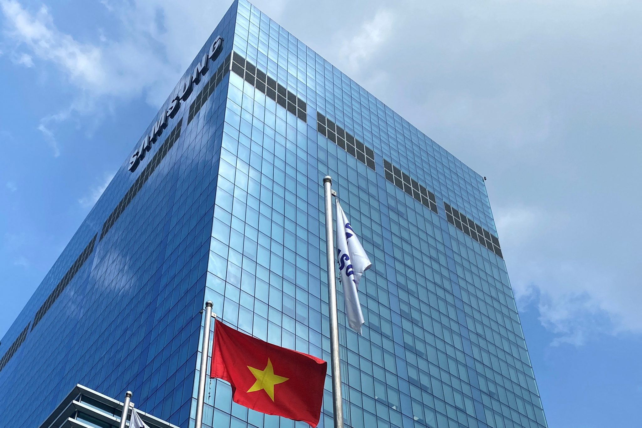 베트남 기업은 외국인직접투자(FDI) 영향으로 아직 경쟁력을 찾지 못하고 있다.