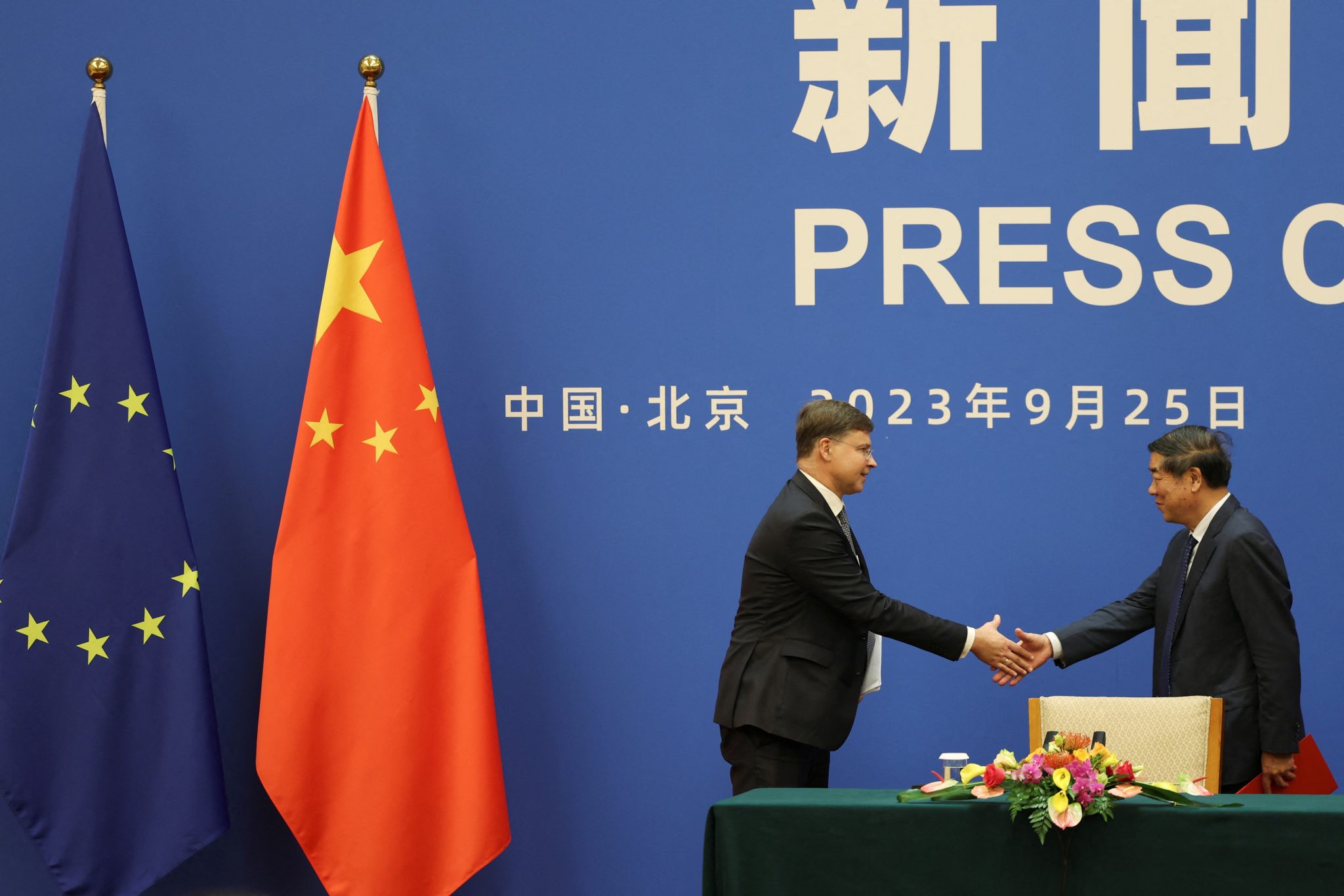 Europos Sąjunga nenori rizikuoti bendradarbiaudama su Kinija