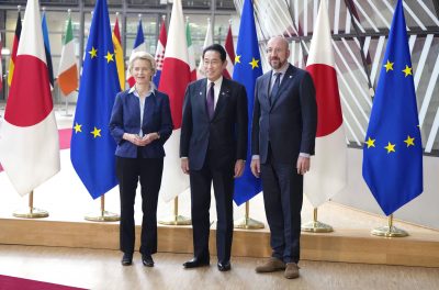 Japanese Prime Minister Fumio Kishida, European Council President Charles Michel and European Commission President Ursula von der Leyen pose for a photo ahead of an EU–Japan summit, Brussels, Belgium, 13 July 2023 (Photo:Reuters/Kyodo).